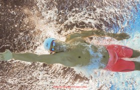 JRS低调看球-世俱杯球员护腿板尺寸匹配标准及个性化定制方案